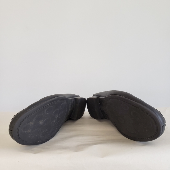 Mootsie Tootsie Shoe - Picture 3 of 5